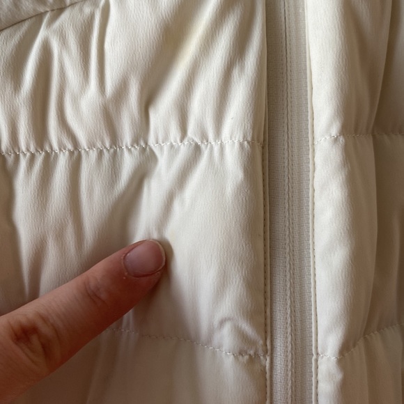 Lululemon down for it all - Picture 5 of 8